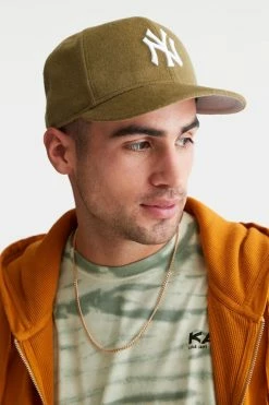 Cheap 🔥 New Era UO Exclusive 59FIFTY New York Yankees Wool Fitted Hat Green 🛒